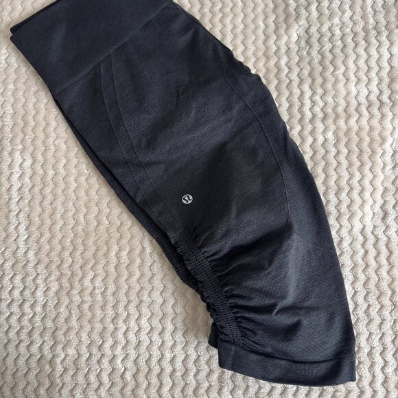 Lululemon In The Flow Crop Ii Leggings (size 12) - Picture 5 of 6